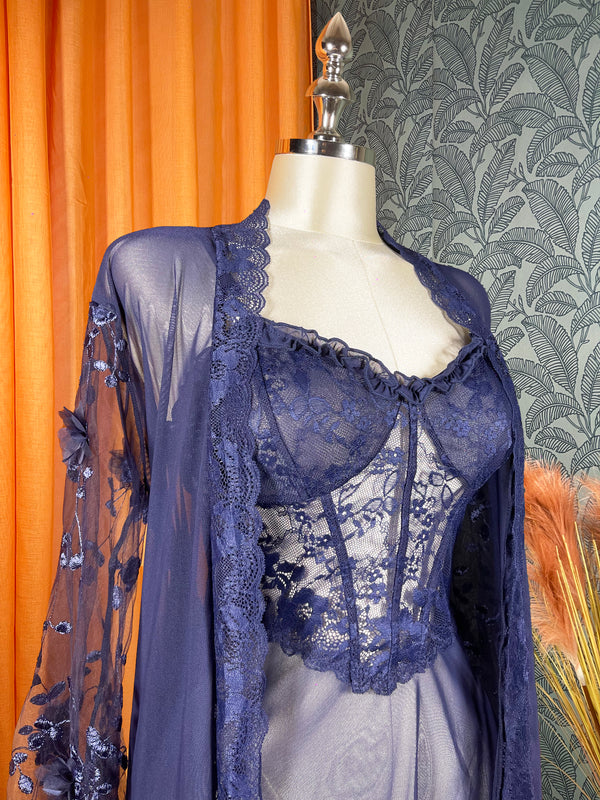 Ensemble de nuit femme avec nuisette et peignoir en maille brodée élégante