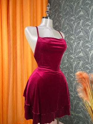 Ensemble nuisette femme avec peignoir assorti, tissu doux et coupe élégante