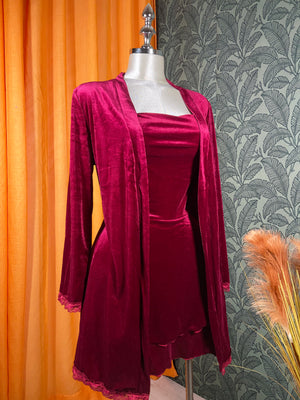 Ensemble nuisette femme avec peignoir assorti, tissu doux et coupe élégante