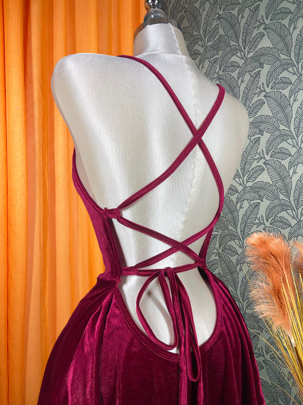 Ensemble nuisette femme avec peignoir assorti, tissu doux et coupe élégante