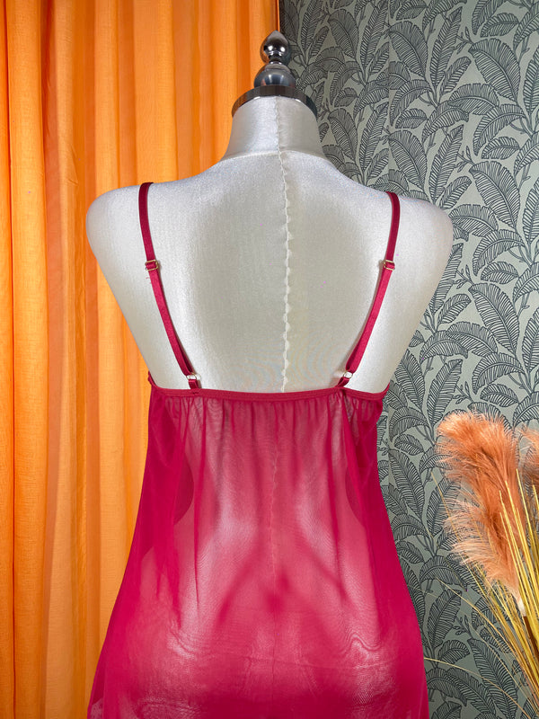 Ensemble pyjama femme avec nuisette et peignoir, dentelle élégante et coupe fluide