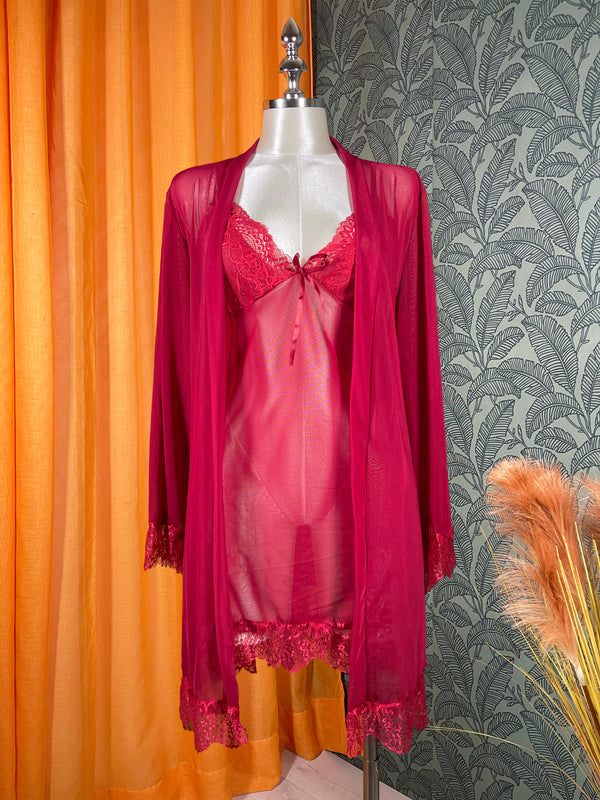 Ensemble pyjama femme avec nuisette et peignoir, dentelle élégante et coupe fluide