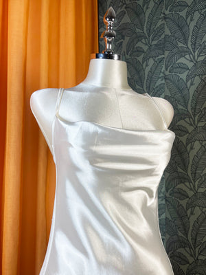 Ensemble lingerie femme deux pièces avec nuisette longue et robe en dentelle