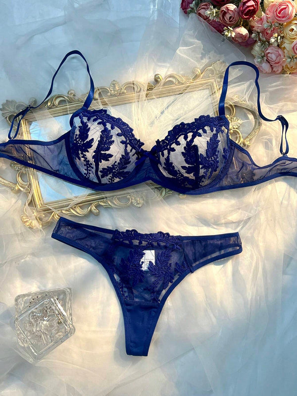 Ensemble Lingerie Dentelle Bleu Nuit – Soutien-gorge & String